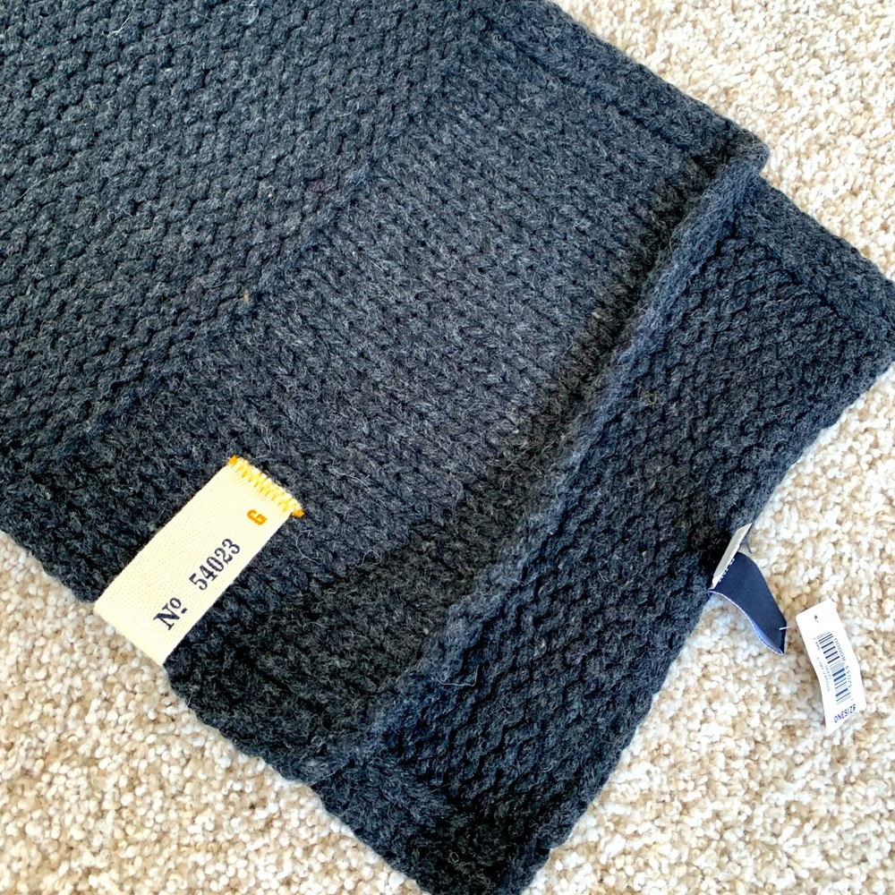 Mens charcoal grey scarf